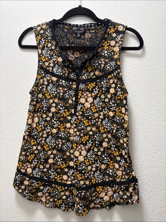 Lucky Brand Tops - Lucky Brand Black Floral Sleeveless Camisole - Yellow & Cream Flowers